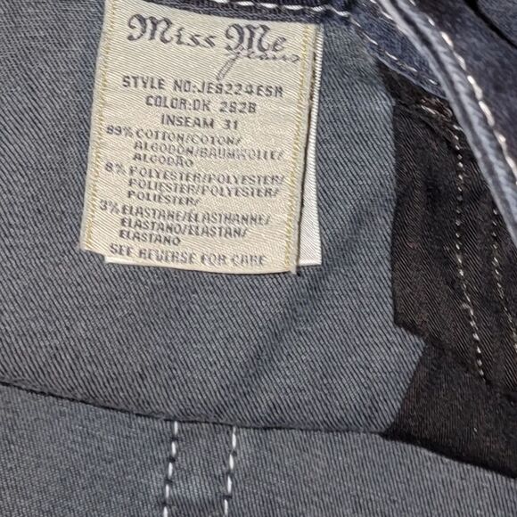 Miss Me Mid-Rise Easy Skinny Dark Blue Jeans w/ Embellished Pockets Size 33 x 31 - Picture 11 of 13